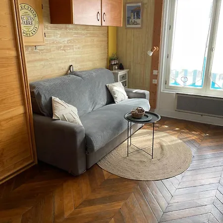 Classe 2 Etoiles Avec Entree Face A La Dans Immeuble Belle Epoque Apartament Le Tréport